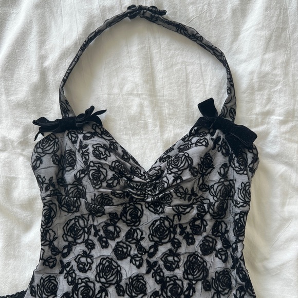 Betsey Johnson Black Floral Lace Halter Top - Picture 4 of 6